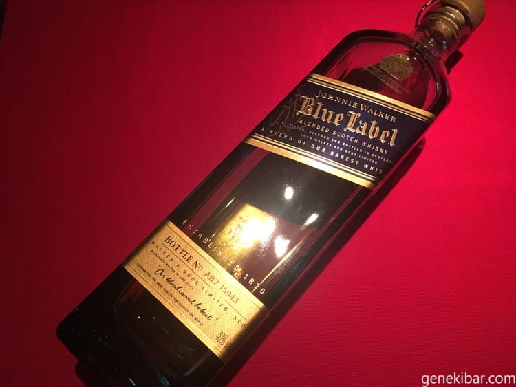 ジョニーウォーカーブルーラベルのボトル