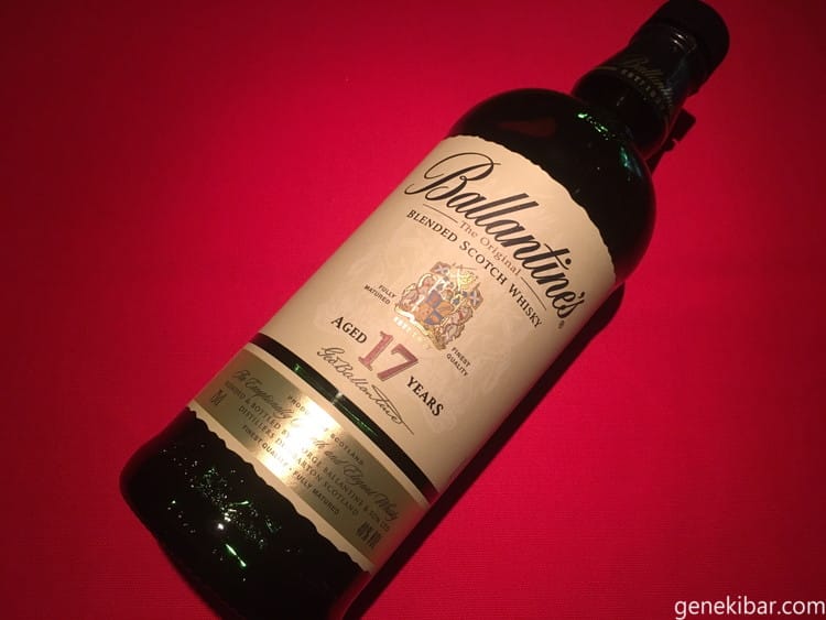 バランタイン17年のボトル